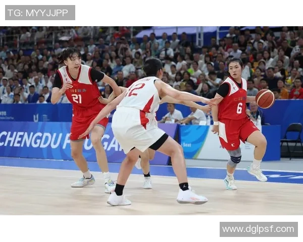 赛后分析:上海篮球队与深圳篮球队的对抗节奏与战术探讨 赛后分析:上海篮球队与深圳篮球队的对抗节奏与战术探讨