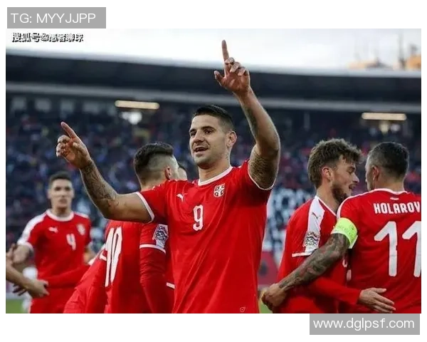 足球巨星与影坛巨星的精彩碰撞共同探讨梦想与荣耀的交汇点 足球巨星与影坛巨星的精彩碰撞共同探讨梦想与荣耀的交汇点