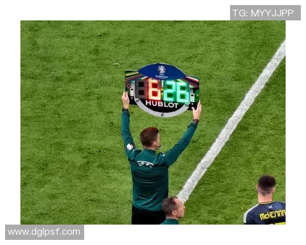 足球明星手腕上佩戴的神秘饰品揭晓背后的故事与意义 足球明星手腕上佩戴的神秘饰品揭晓背后的故事与意义