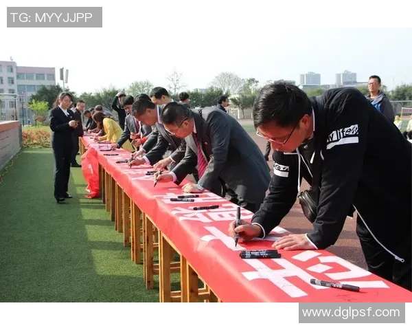 重庆乒乓球队的拼搏之路与钻石联赛的辉煌成就全景回顾 重庆乒乓球队的拼搏之路与钻石联赛的辉煌成就全景回顾